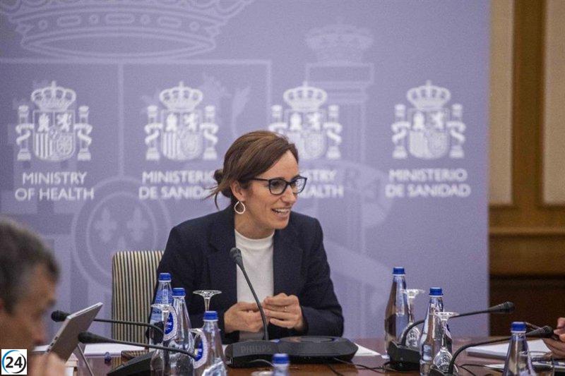 Sanidad y CCAA discrepan sobre la obligatoriedad de las mascarillas en entornos sanitarios, residencias y farmacias.