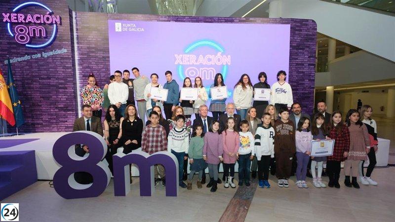 Estudiantes en el 8M instan a la Xunta a seguir avanzando hacia la igualdad real