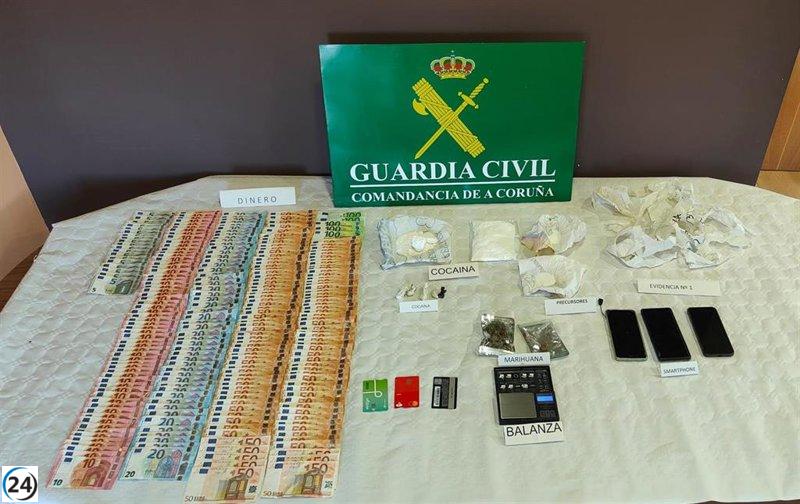 Capturadas dos personas en Rianxo (A Coruña) con cocaína y 7.850 euros en posesión