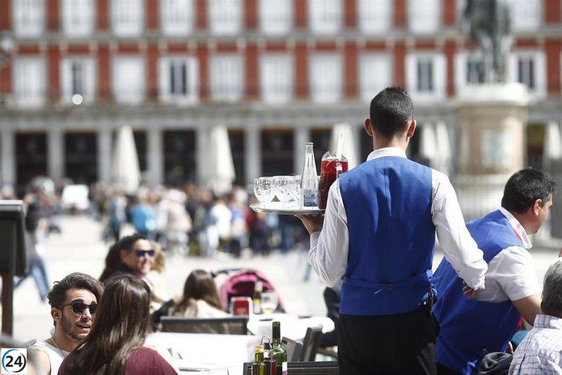 El sector turístico en Galicia aumenta su empleo un 1,9% en abril, superando los 84.000 afiliados.