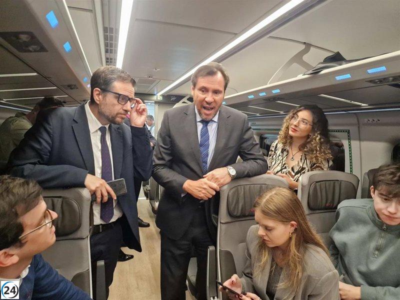 Puente asegura que Galicia verá un aumento en las plazas y frecuencias con los trenes Avril y la llegada inminente de Avlo.