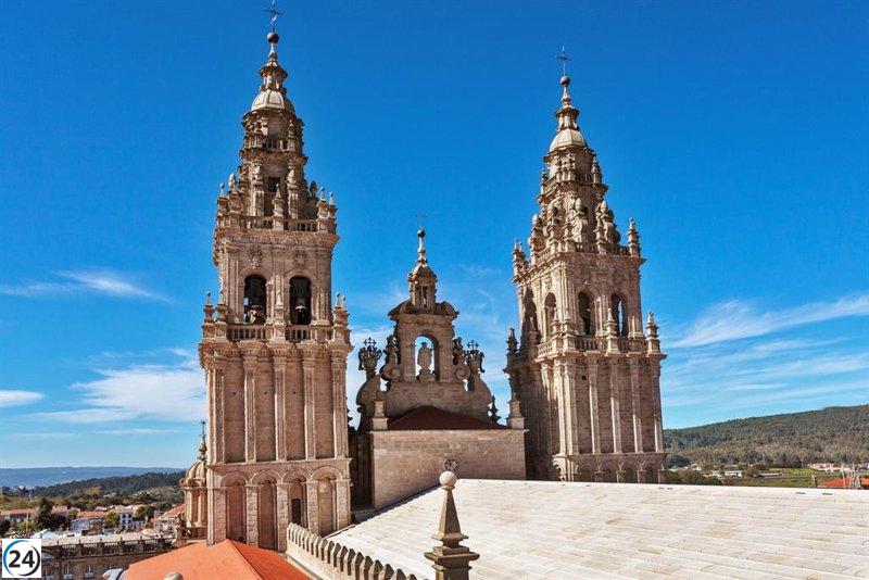 Santiago envía informe a la Xunta sobre tasa turística de 1 a 2,5 euros.