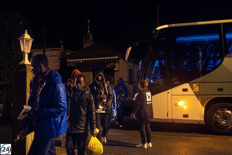 Canarias busca trasladar a Galicia a 28 menores migrantes en el año 2023.