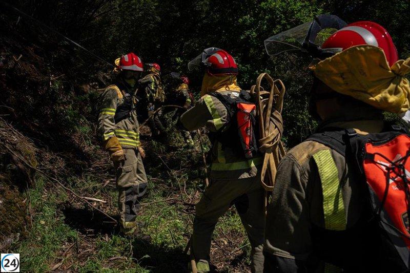 Las llamas en A Gudiña, Ourense, finalmente extinguidas tras arrasar más de 75 hectáreas.
