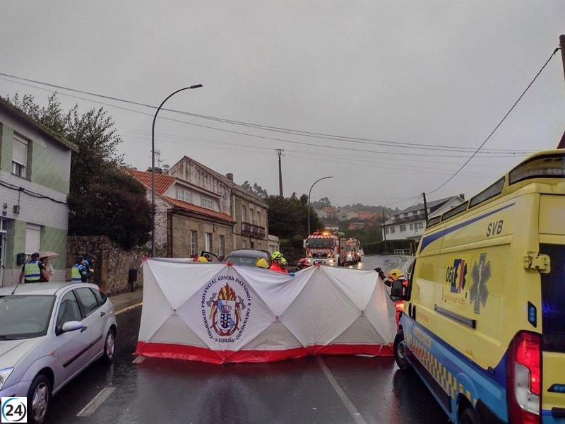 Trágico accidente en Ribeira (A Coruña) deja un hombre fallecido y dos heridos.