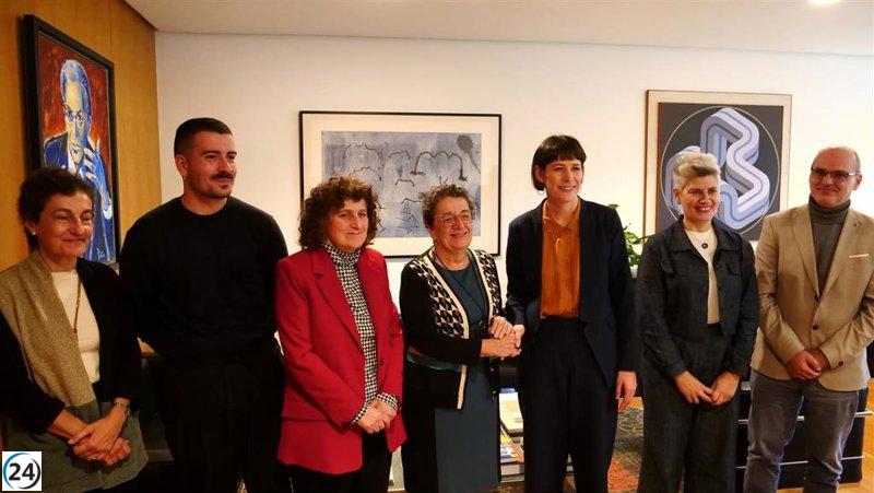 Pontón expone al Consello da Cultura las iniciativas del BNG para revitalizar el gallego ante su “crisis alarmante”.