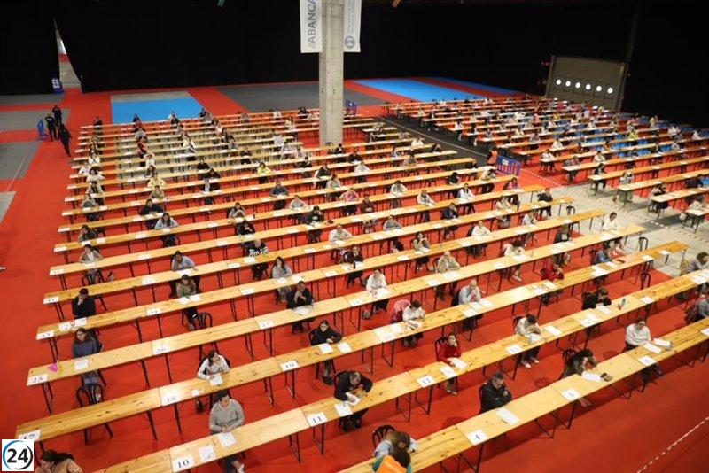 La Xunta convoca casi 2.000 plazas de empleo para 2024, con 637 accesibles al público.