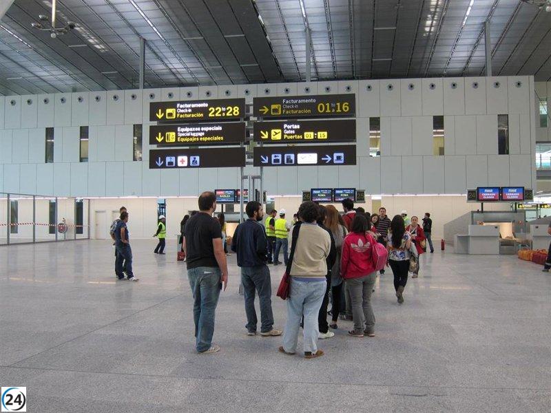 Disminuyen los viajeros en Santiago y Vigo en marzo, pero A Coruña experimenta un aumento.