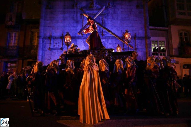 Semana Santa en Galicia: Desde un viacrucis en O Valadouro hasta las multitudinarias celebraciones de Ferrol y Viveiro.