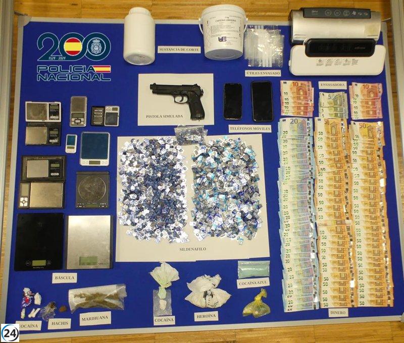 Cinco arrestados en Vigo con un arsenal de drogas y 10,000 pastillas falsas.