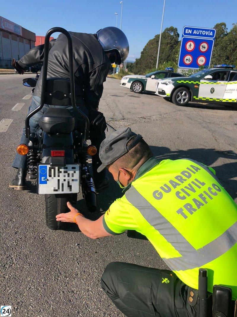 Inicia en Galicia una campaña de vigilancia de motocicletas a cargo de la DGT y la Guardia Civil.