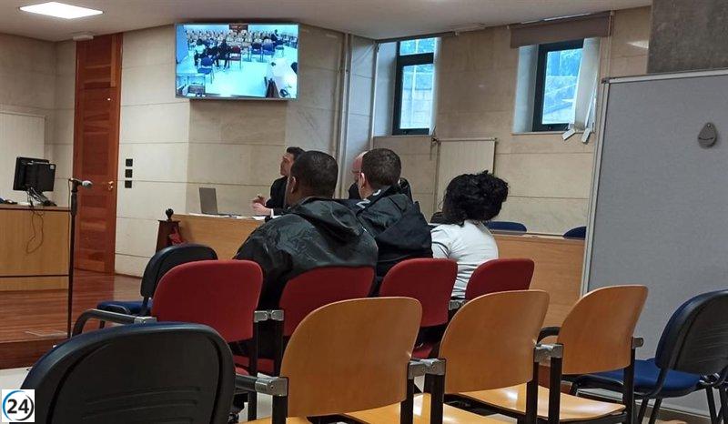 Detenidos por narcotráfico defienden sus fondos como ganancias de un negocio de hamburguesas y prostitución en Santiago.