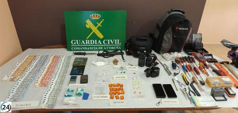 Operativo antidrogas en Boiro: ocho arrestos y dos personas bajo investigación.
