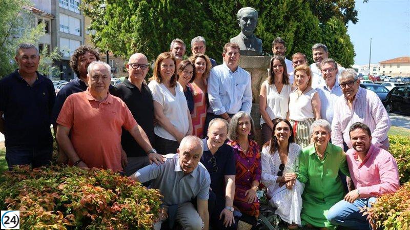 Besteiro rinde homenaje a Castelao y subraya: 