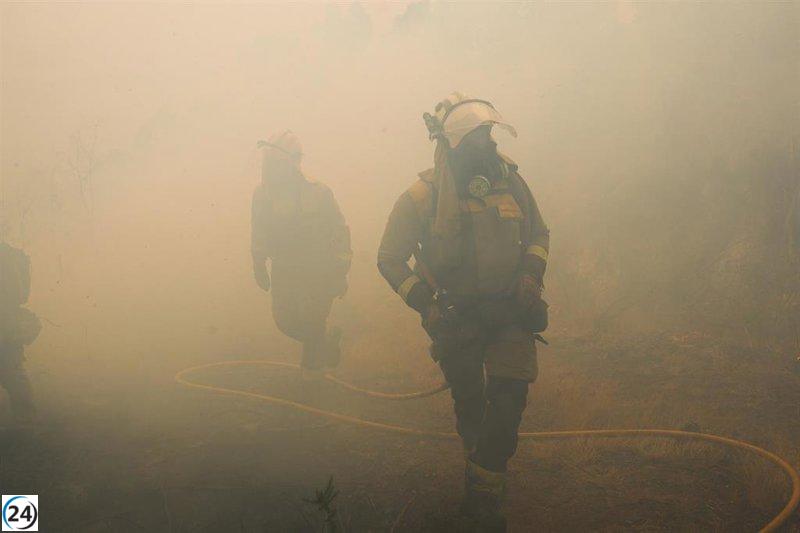 Tres personas bajo investigación por incendios forestales en Lalín y Xunqueiras.