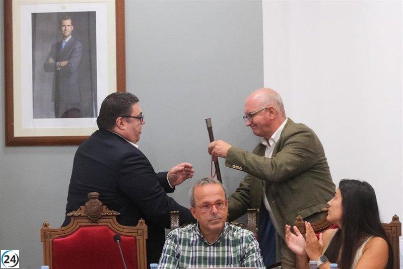 Francisco Pérez (PSOE) asume la alcaldía de Noia tras el éxito de la moción de censura contra el PP.