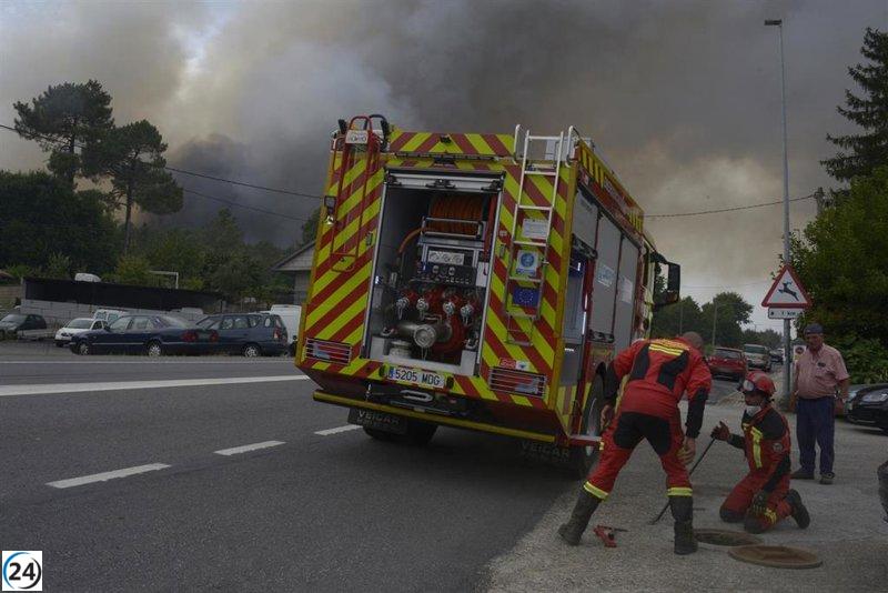 Arrestan a un sospechoso por el incendio en Oímbra que dejó a tres brigadistas heridos.
