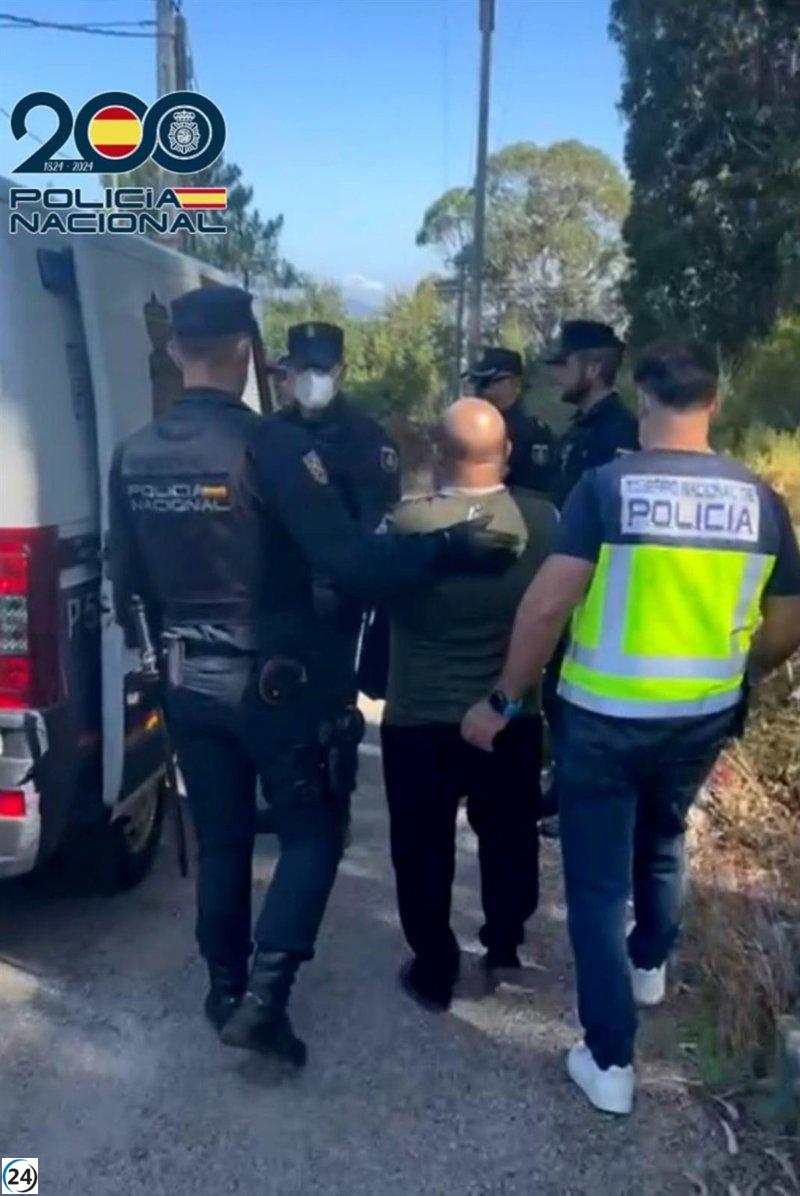 Detienen a tres hombres por agredir y robar a un anciano en su hogar de Vigo en julio.