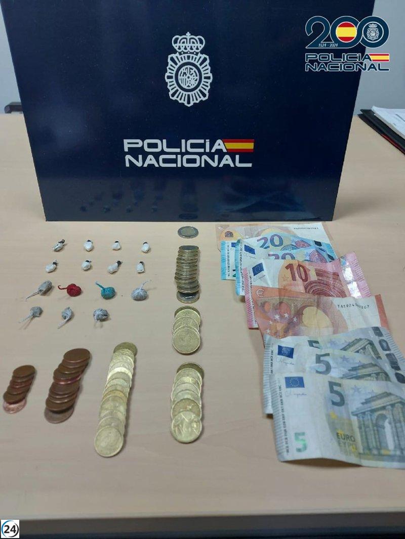 Arrestan en Vilagarcía de Arousa a un hombre por tráfico de drogas al por menor.