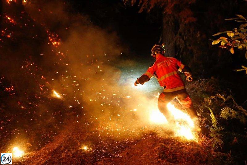 La Xunta desciende la alerta en Ourense tras dos semanas de crisis por la histórica oleada de incendios en Galicia.