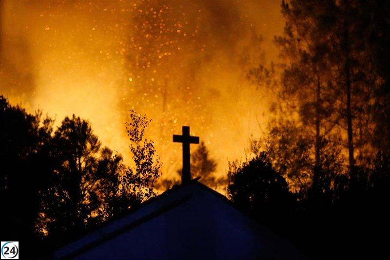 Controlado el incendio en A Pobra do Brollón (Lugo), que ha arrasado 900 hectáreas.