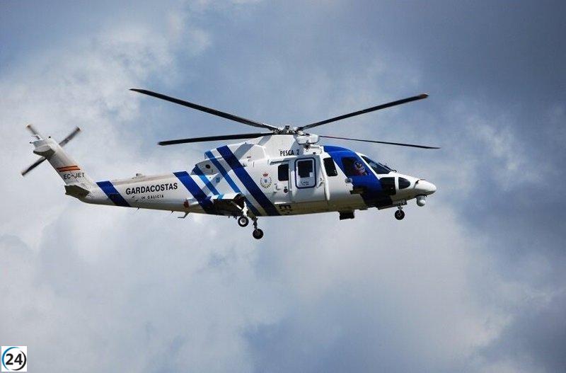 Ciclista rescatado por helicóptero después de caer en una zona remota de Culleredo, A Coruña.