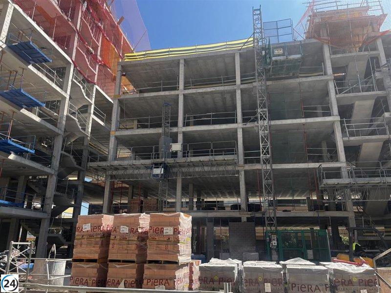 Ochoanta mil obreros de la construcción en Galicia se declaran en huelga el 5 de este mes.