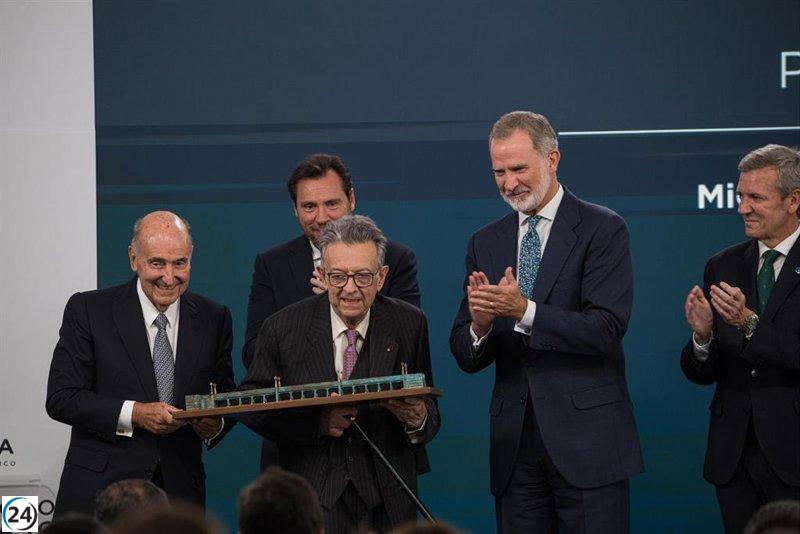 Miquel Roca destaca la relevancia actual de la Constitución y la necesidad de recuperar el diálogo y el consenso que la fundamentaron.