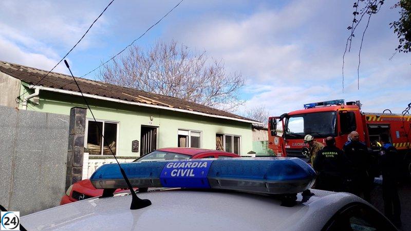 Indagan en el fallecimiento de un padre e hijo en su hogar en Mugardos, A Coruña.
