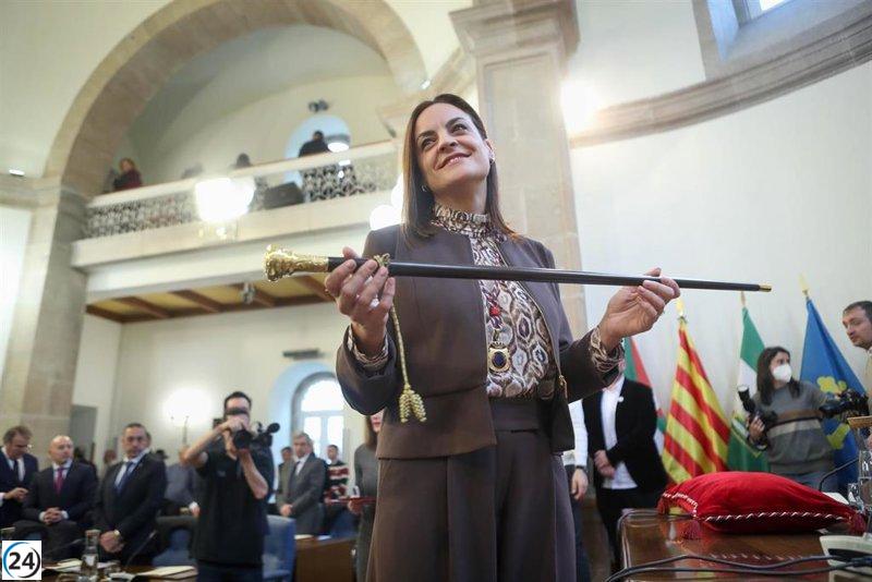 Carmela López asume la presidencia de la Diputación de Lugo con el apoyo de PSOE, BNG y Tomé.
