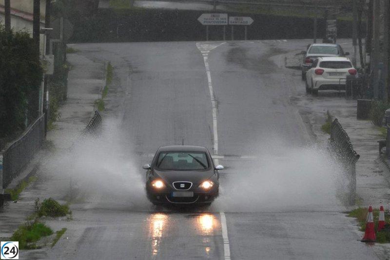 La Xunta asegura que las clases continuarán este martes sin planes de activar el nivel 2 de emergencia.