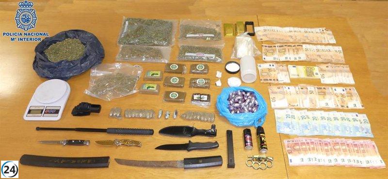 Detenido en Santiago hombre con drogas, dinero y armas.