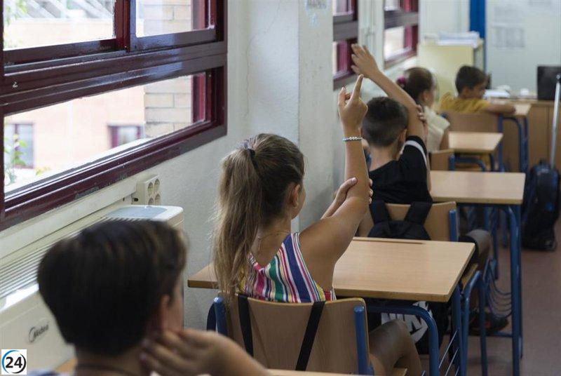 Xunta sube ayuda para libros y amplía bono escolar el próximo curso.