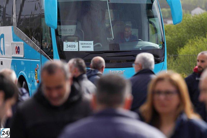 Trabajadores aceptan acuerdo y se cancela huelga de transporte de viajeros.