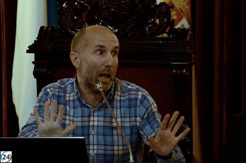 Jácome se enfrenta a espionaje con micros ocultos y acusaciones de prácticas irregulares.