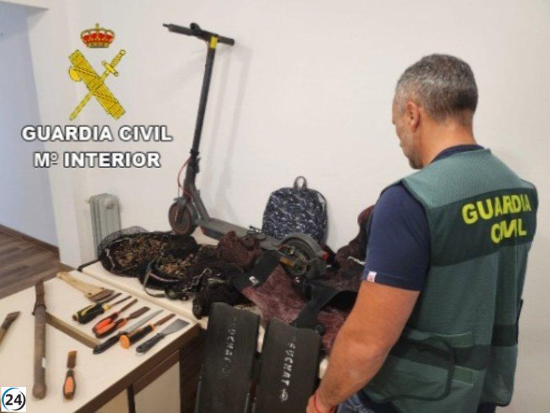 Cuatro personas investigadas por delito continuado de extracción ilegal de percebe en Baiona.