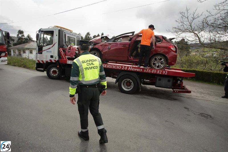 Guardia Civil reconstruye accidente mortal de jóvenes en Xove.