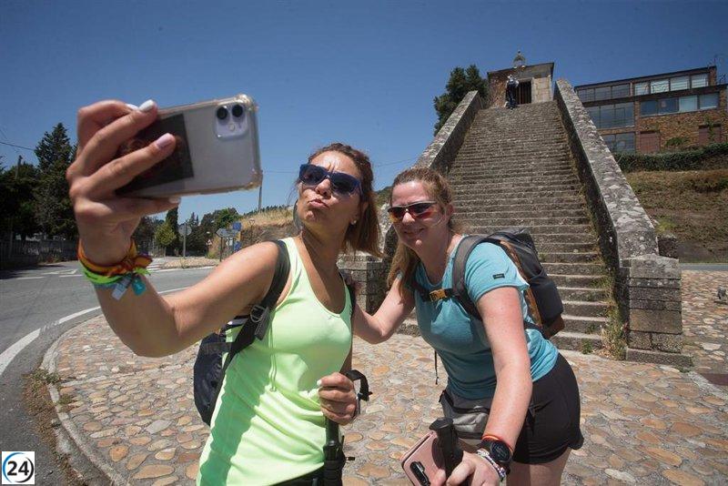 Xunta subvenciona con hasta 200 euros a 5.000 jóvenes gallegos para el Camino de Santiago.