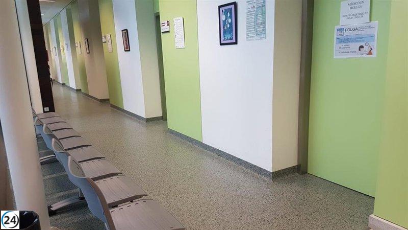 Sanidad defiende no tener todo listo en Primaria durante el verano, pero sí aumentar recursos en Urgencias.