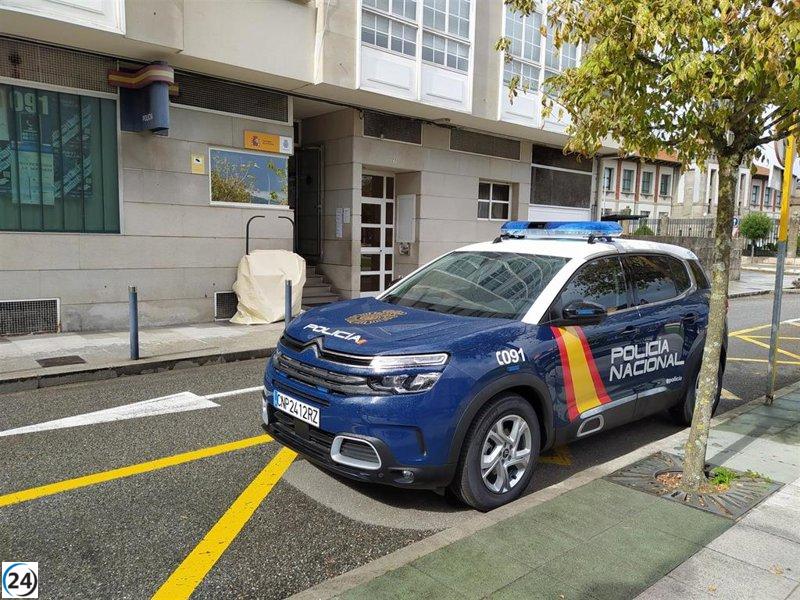 Detenido por robar la pensión de dos vecinas en Marín (Pontevedra) con su libreta bancaria.