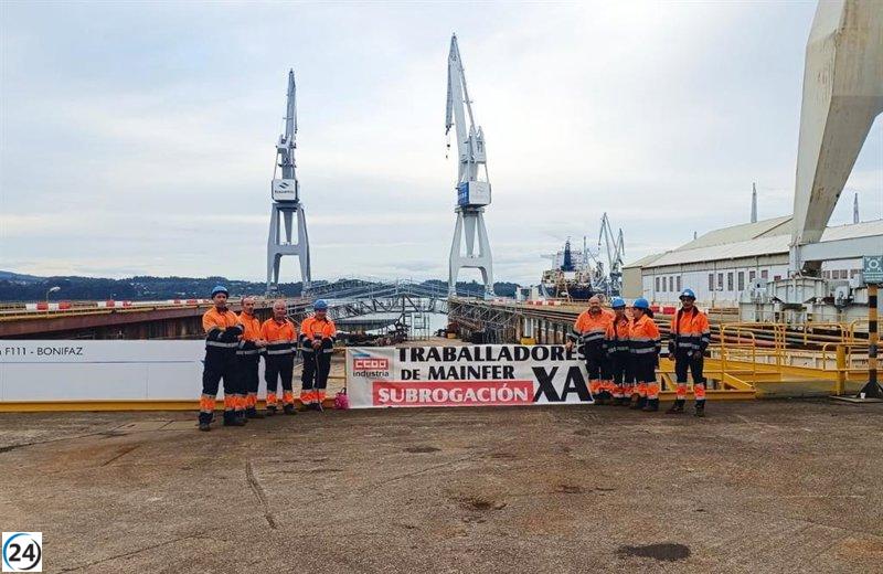 Los trabajadores de Mainfer cortan el acceso al astillero de Navantia Ferrol por dos horas.