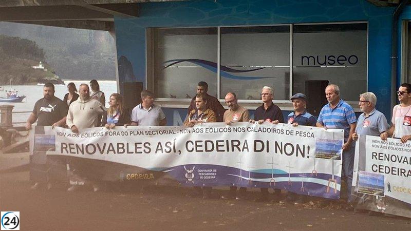 Pescadores de Cedeira (A Coruña) protestan contra la eólica marina que amenaza su sustento