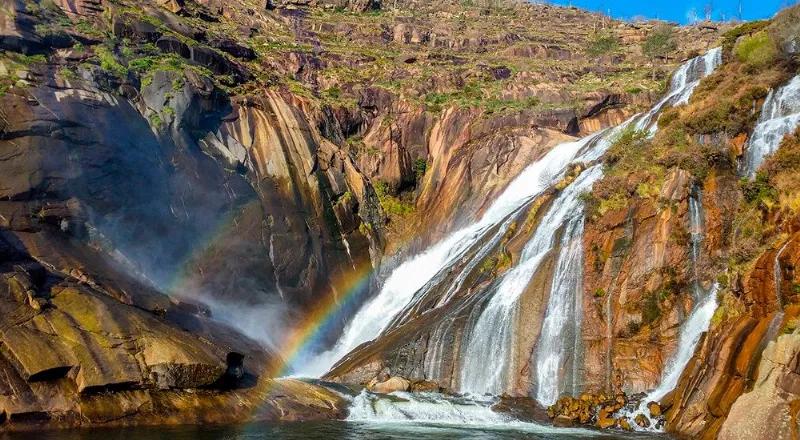 Cascada de Ézaro: una maravilla natural en la Costa da Morte